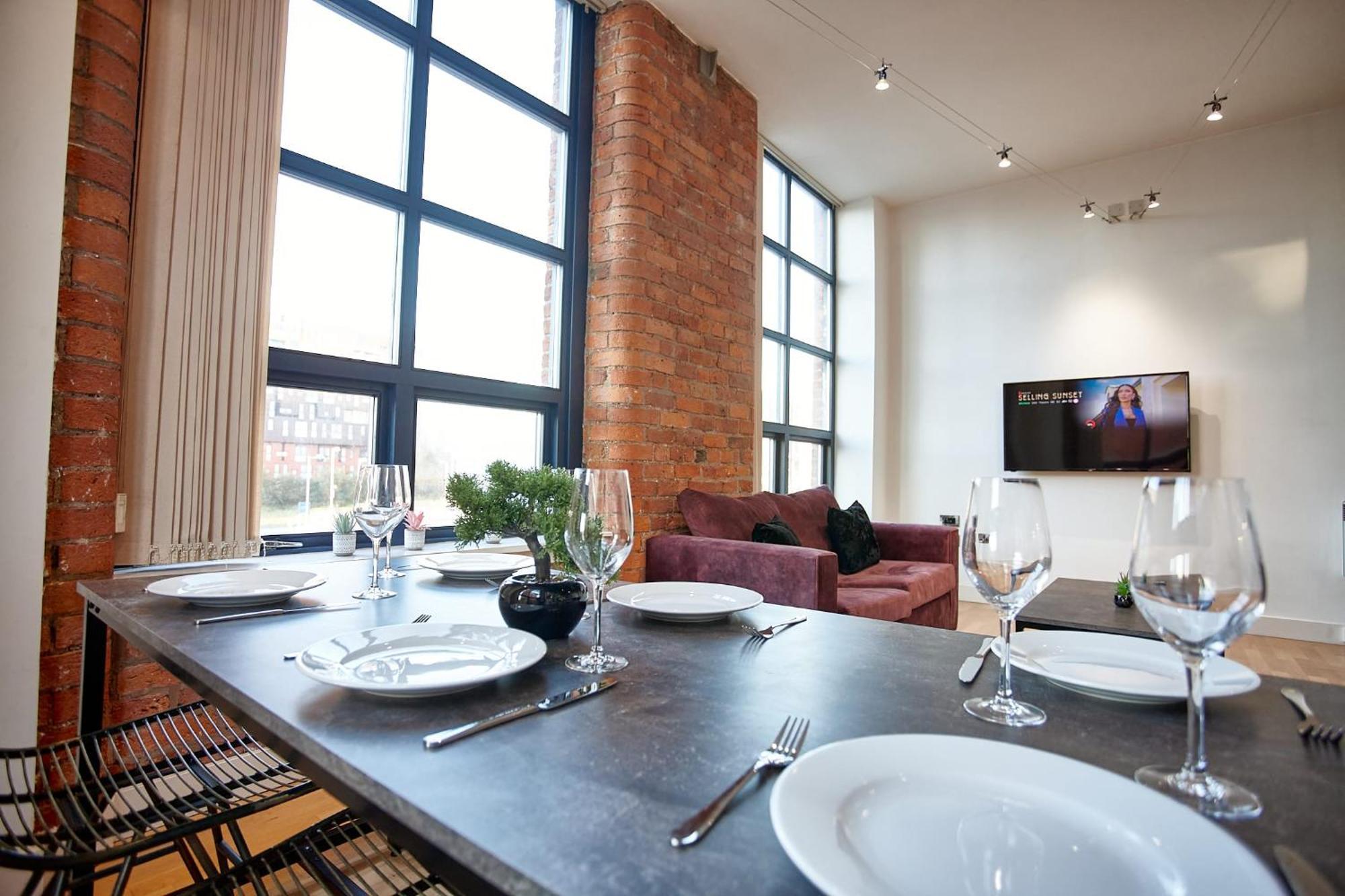 The Topaz Suite Manchester Bagian luar foto
